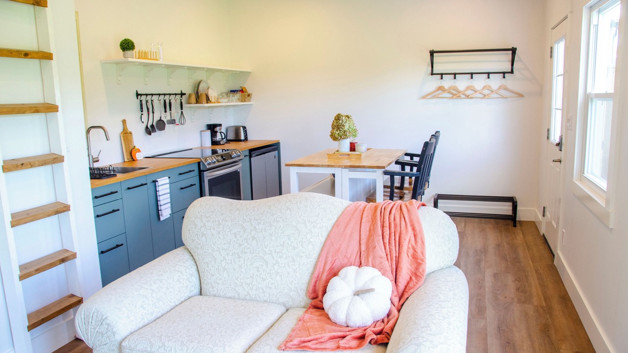 Photo of Livingroom in Tillsonburg