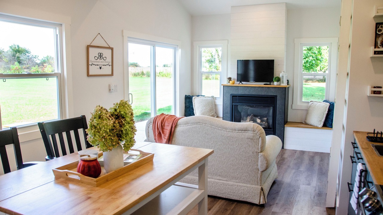 Photo of Livingroom in Tillsonburg