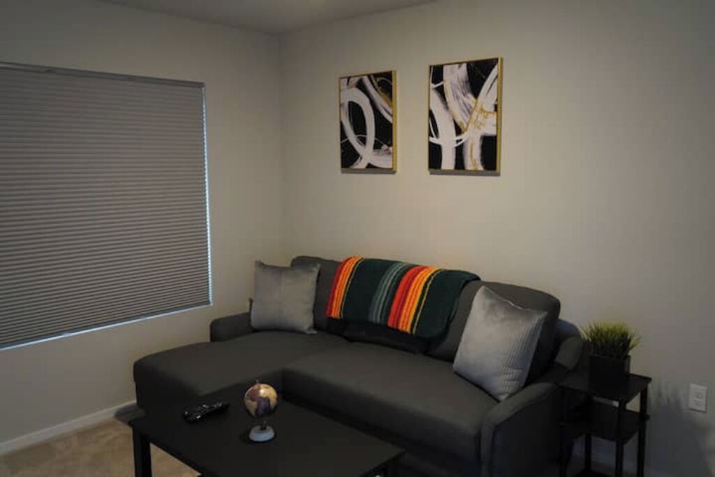 Photo of Livingroom in Pleasant Valley