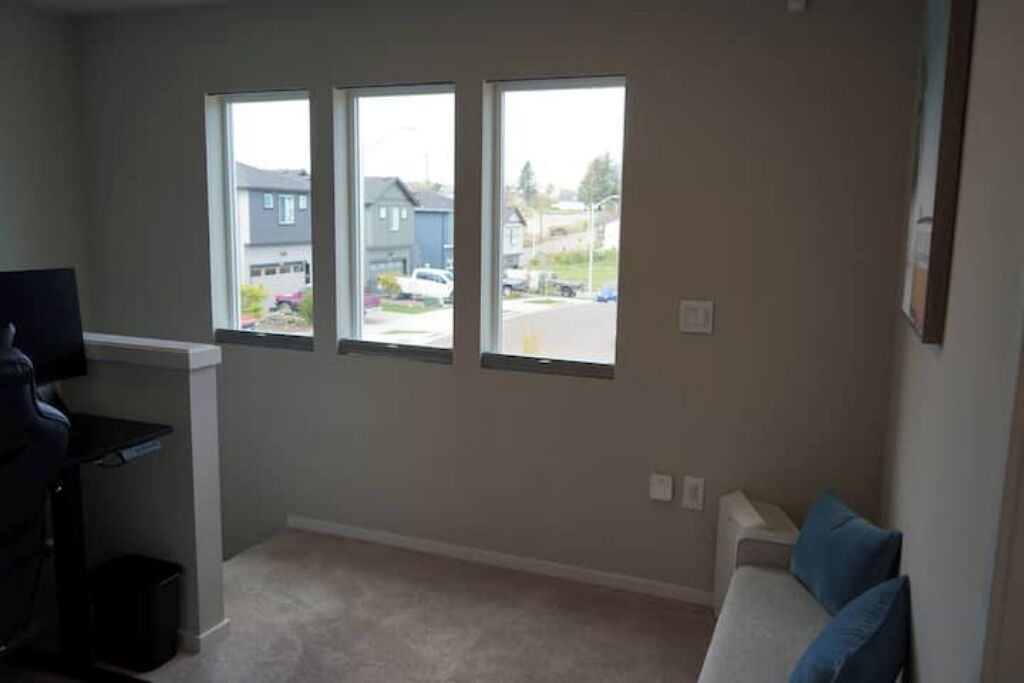 Photo of Livingroom in Pleasant Valley