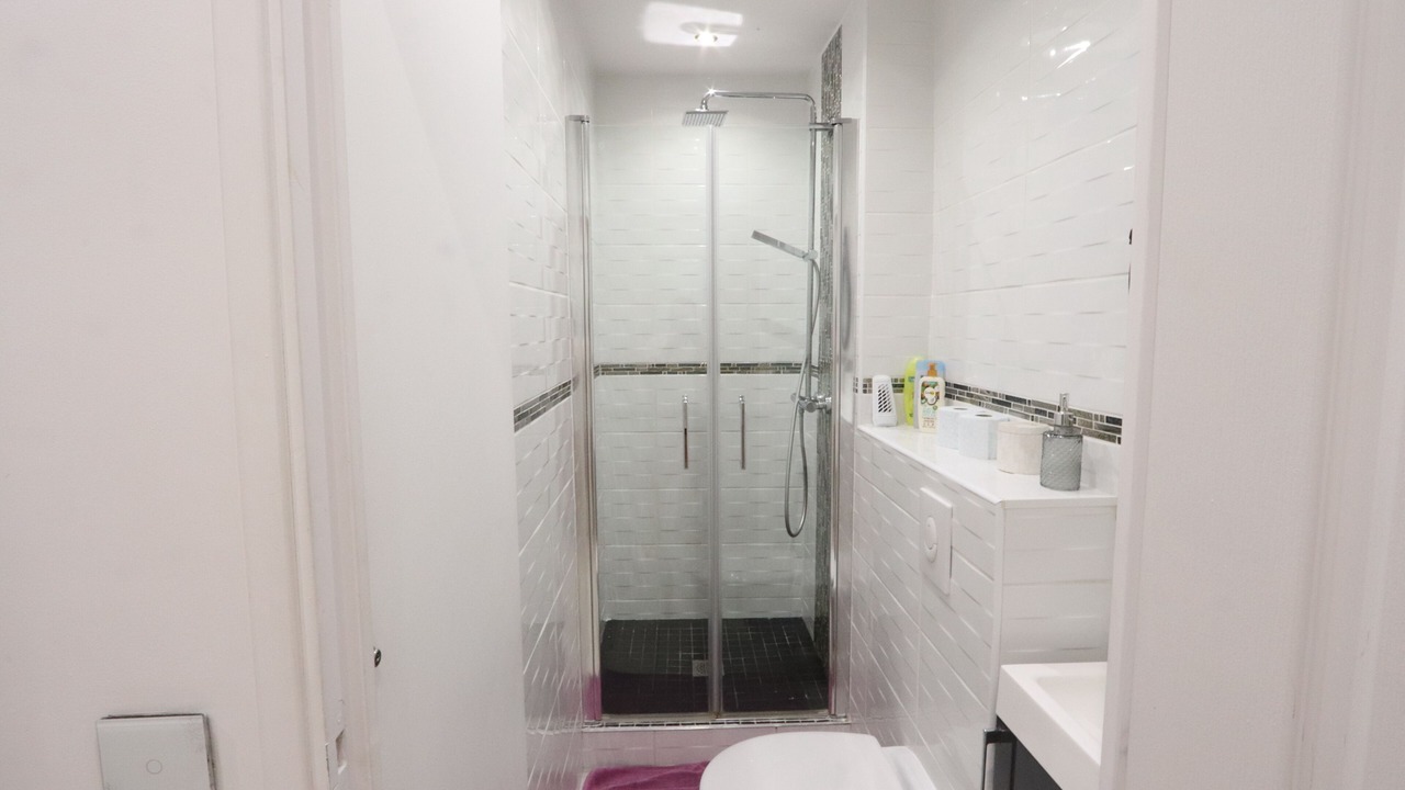 Photo of Others in Champs-Elysees