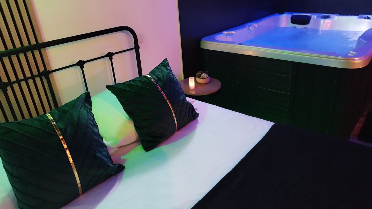 Photo of Others in Avelin