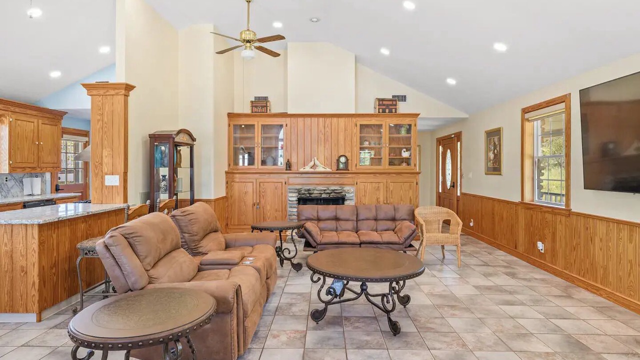 Photo of Livingroom in Dripping Springs