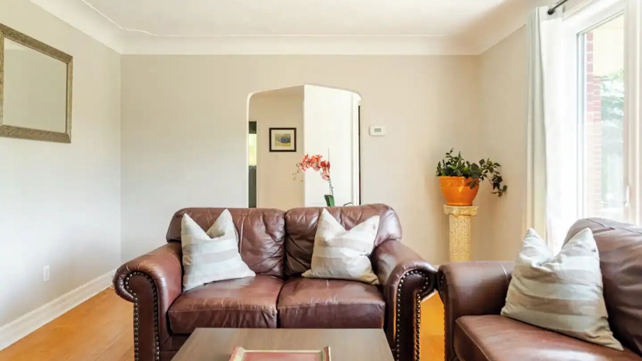 Photo of Livingroom in Burlington
