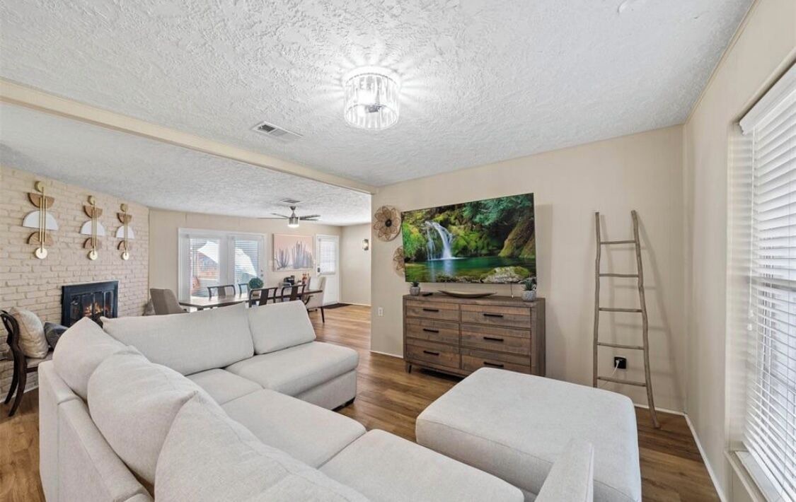 Photo of Livingroom in Garden Oaks