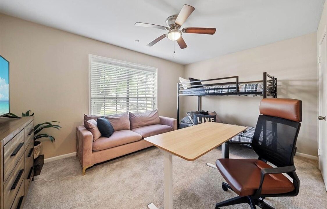 Photo of Livingroom in Garden Oaks