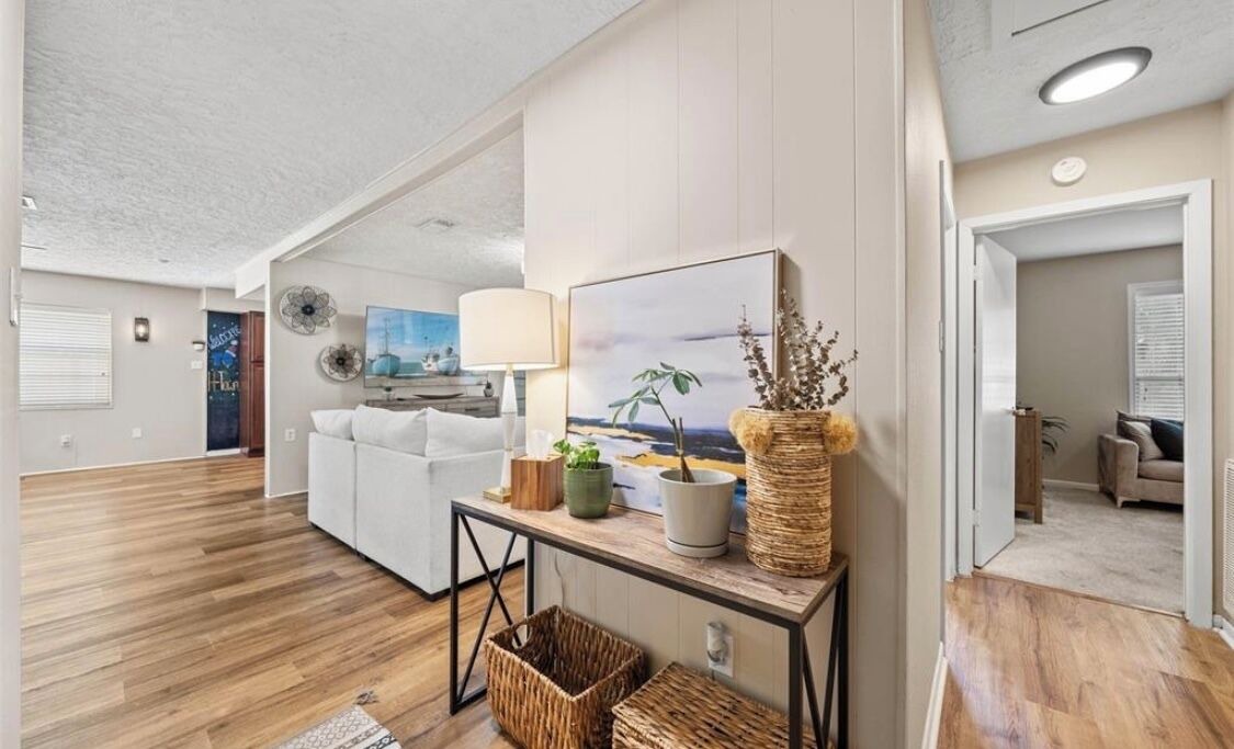 Photo of Livingroom in Garden Oaks