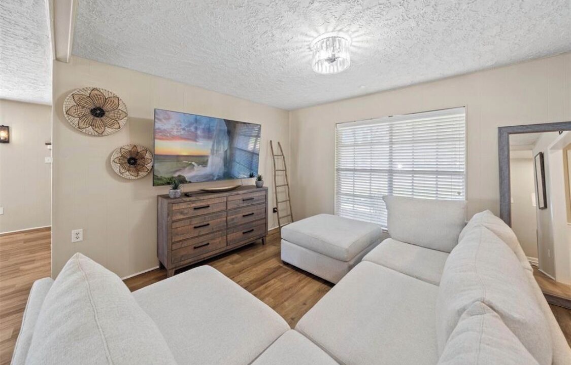 Photo of Livingroom in Garden Oaks