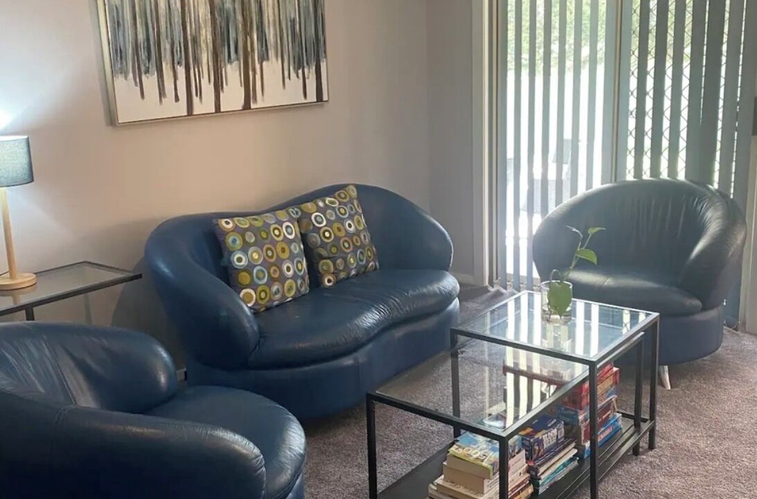 Photo of Livingroom in Oberon