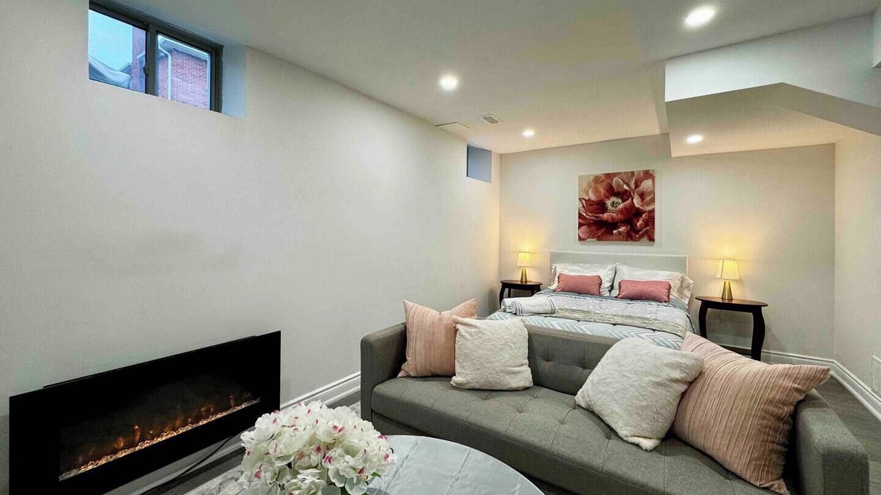Photo of Livingroom in Richmond Hill