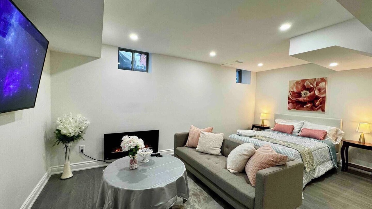 Photo of Livingroom in Richmond Hill