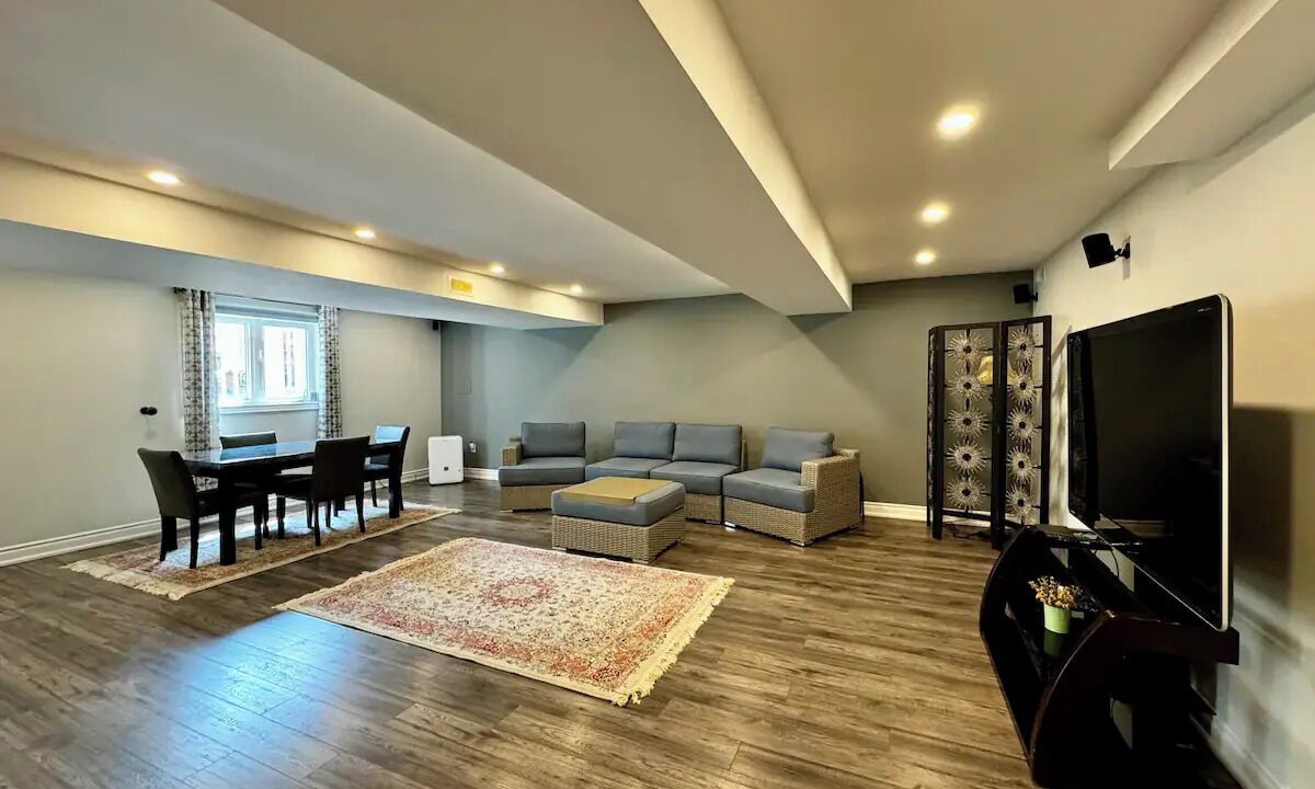 Photo of Livingroom in Richmond Hill