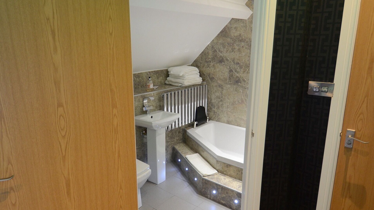 Photo of Bathroom in Melton Mowbray