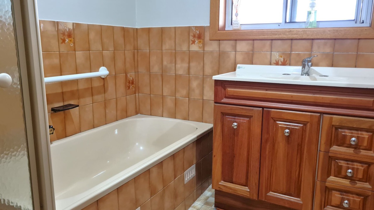 Photo of Others in Dalrymple