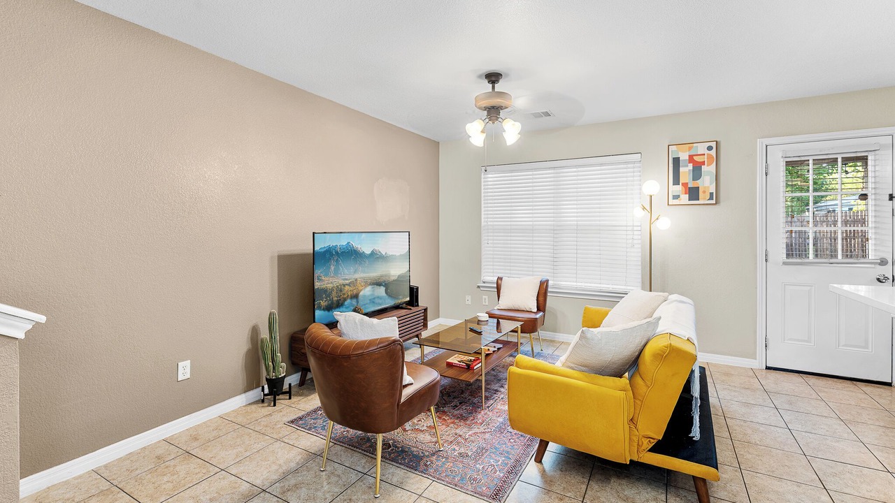 Photo of Livingroom in Franklin Park