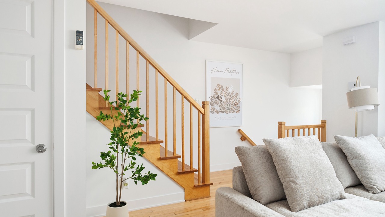 Photo of Livingroom in Laval