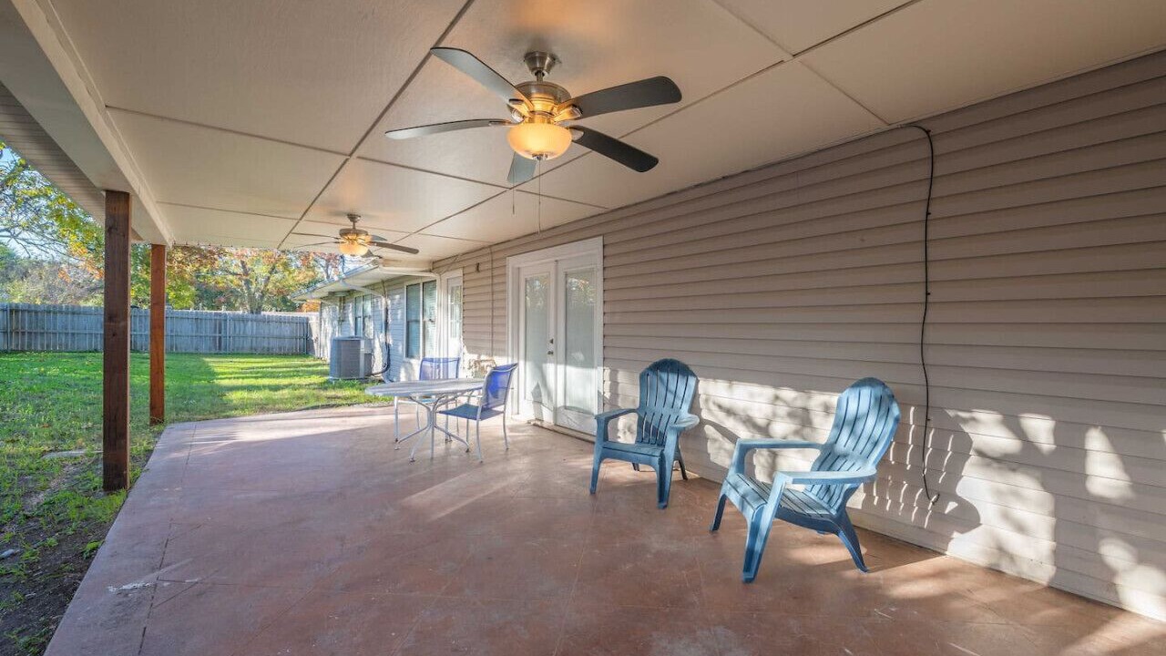 Photo of Patio Balcony in Temple