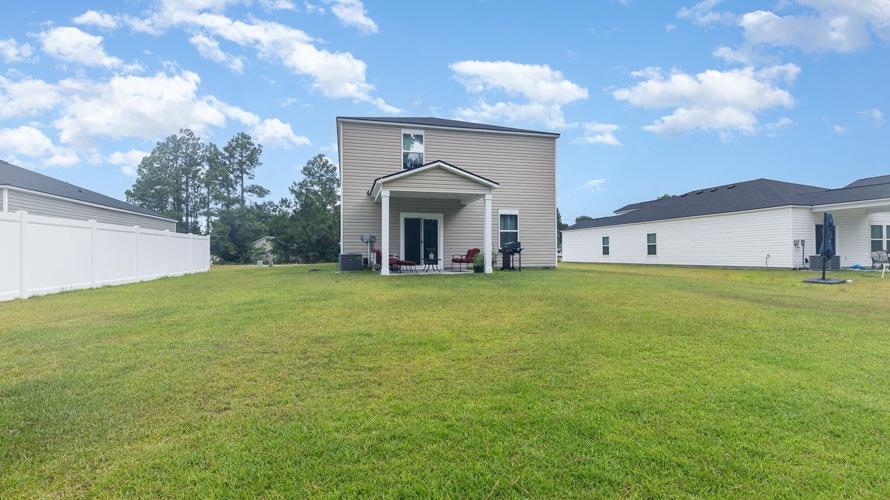 Photo of Outdoor in Red Hill