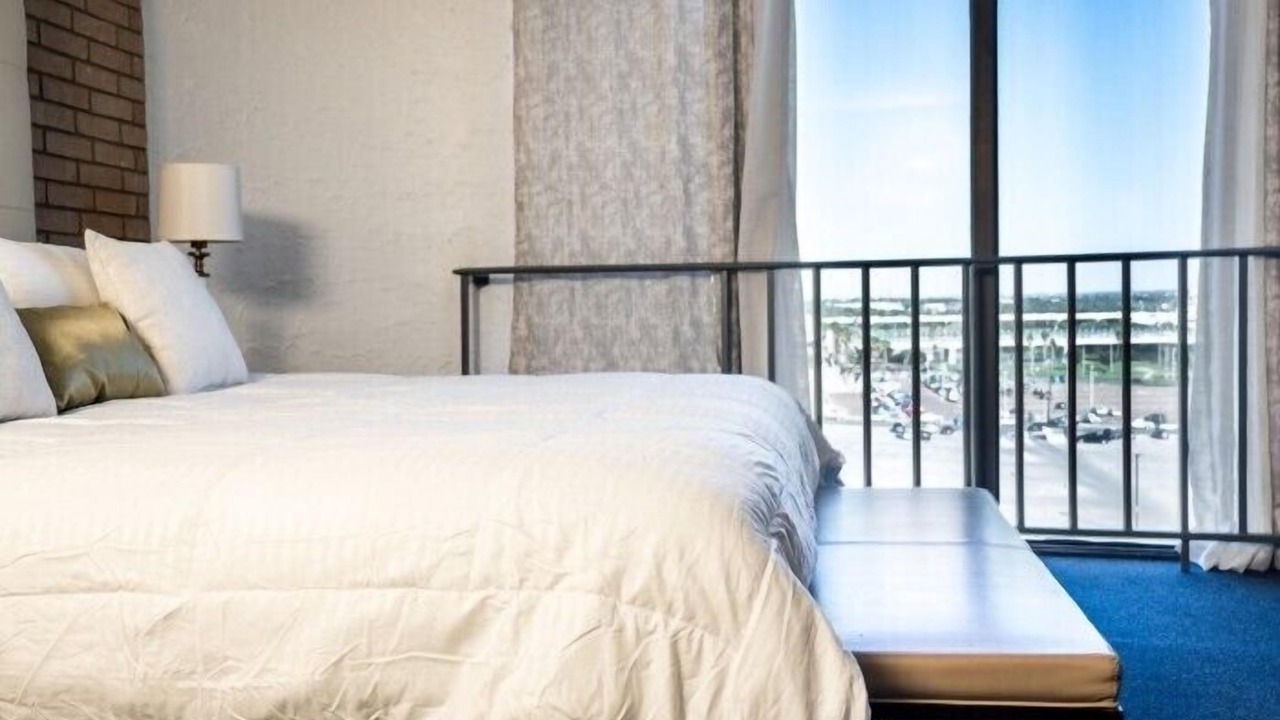 Photo of Bedroom in Western Division