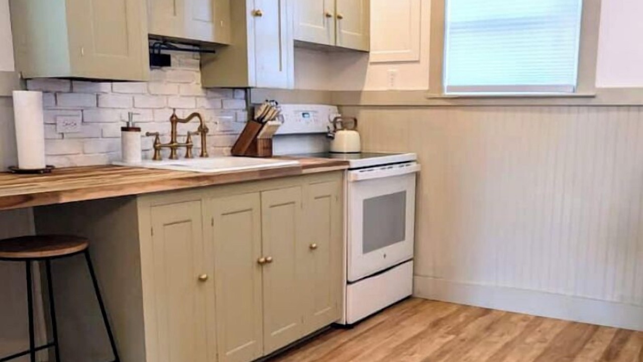 Photo of Kitchen in Orange