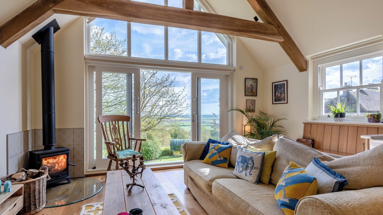 Photo of Livingroom in Aldington