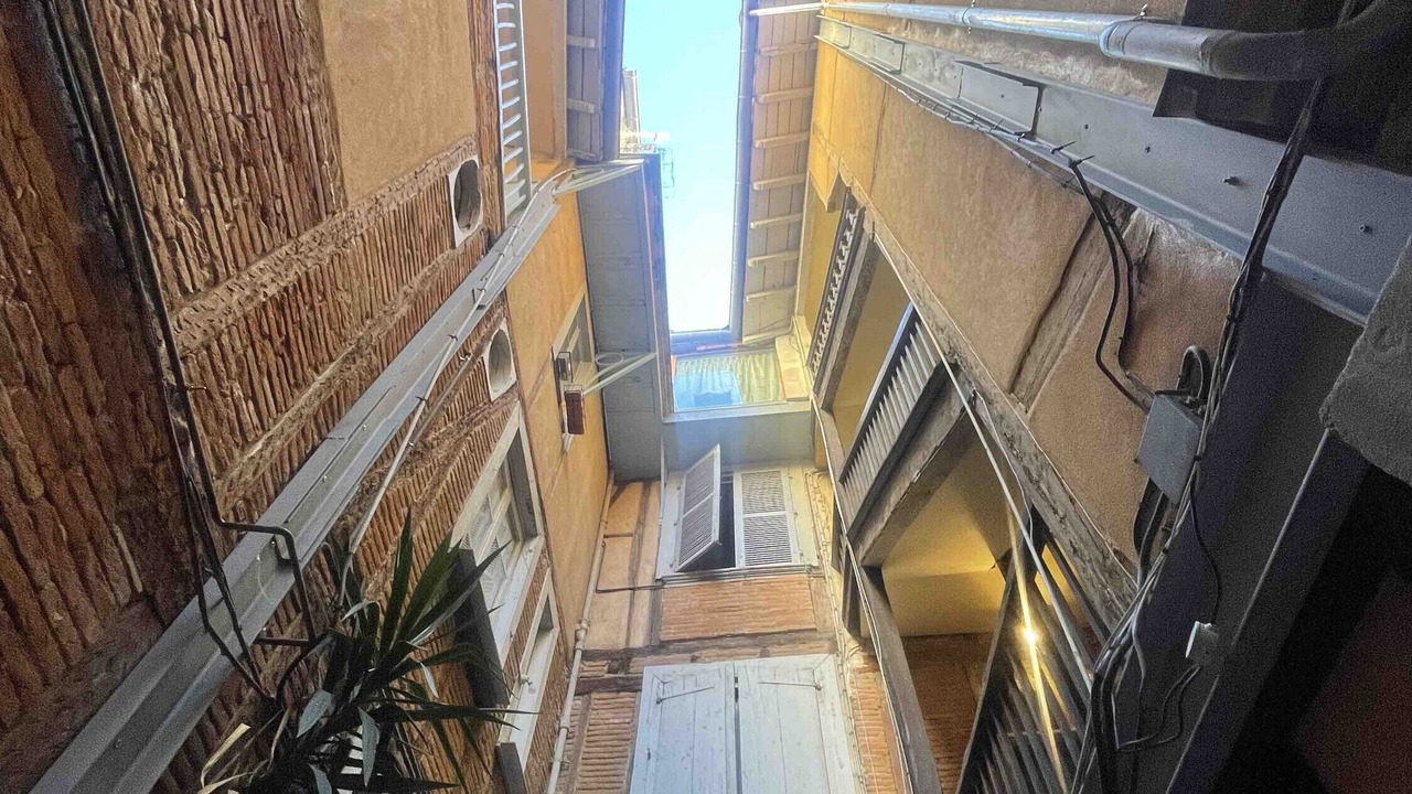 Photo of Outdoor in Carmes