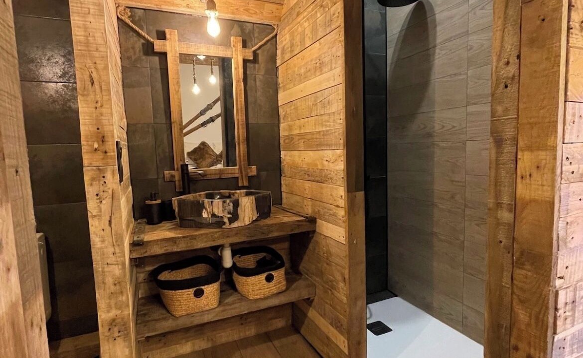 Photo of Bathroom in Broue