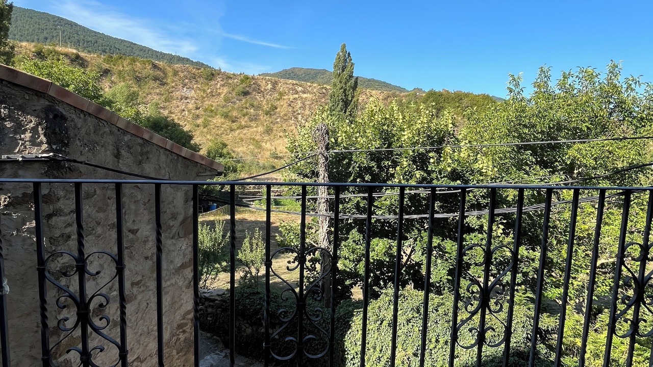 Photo of Outdoor in Longas