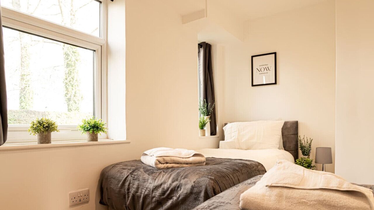 Photo of Others in Wroxton