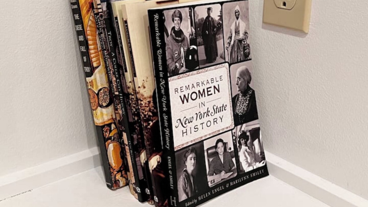 Photo of Others in Troy