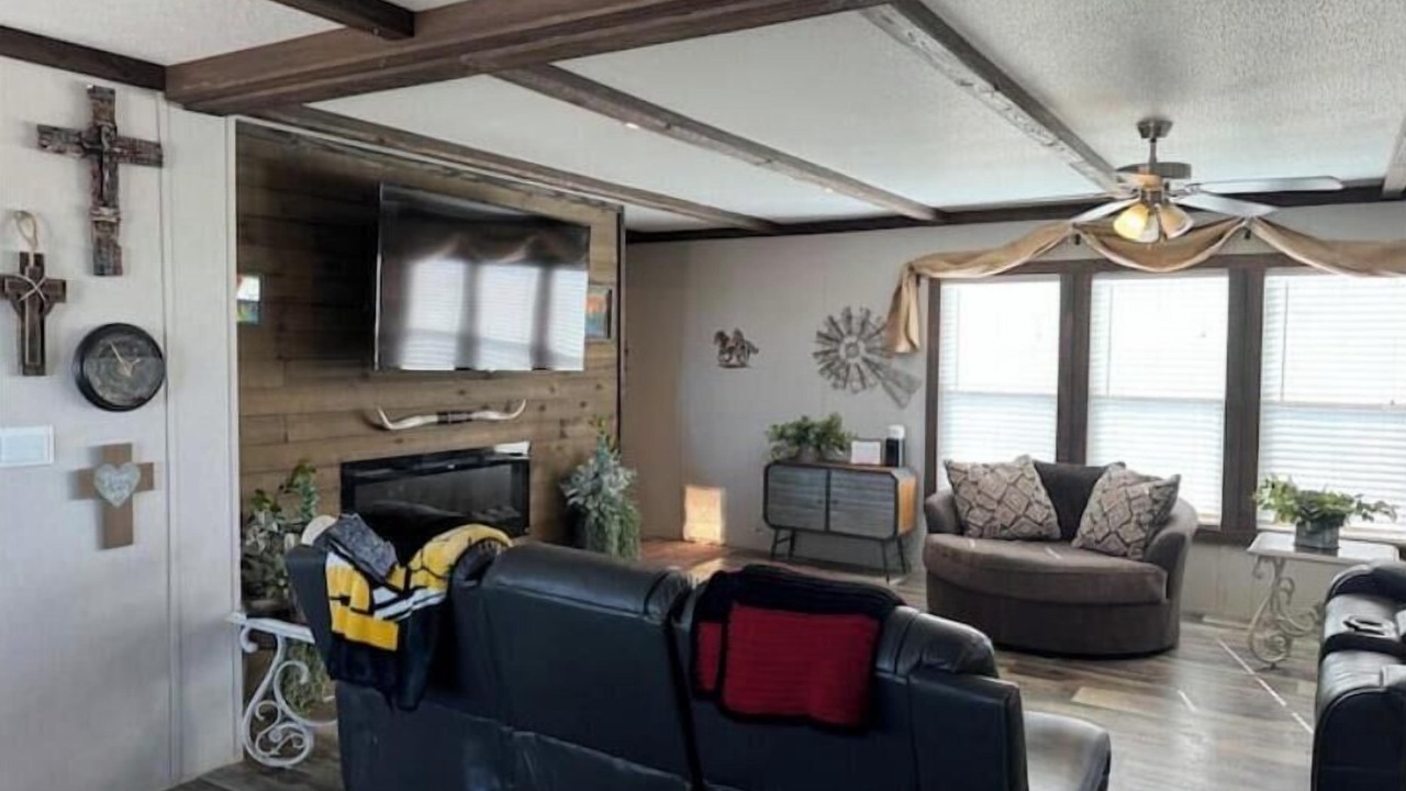 Photo of Livingroom in Maljamar