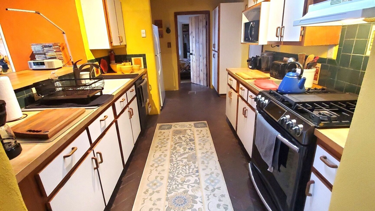Photo of Kitchen in Eldorado at Santa Fe