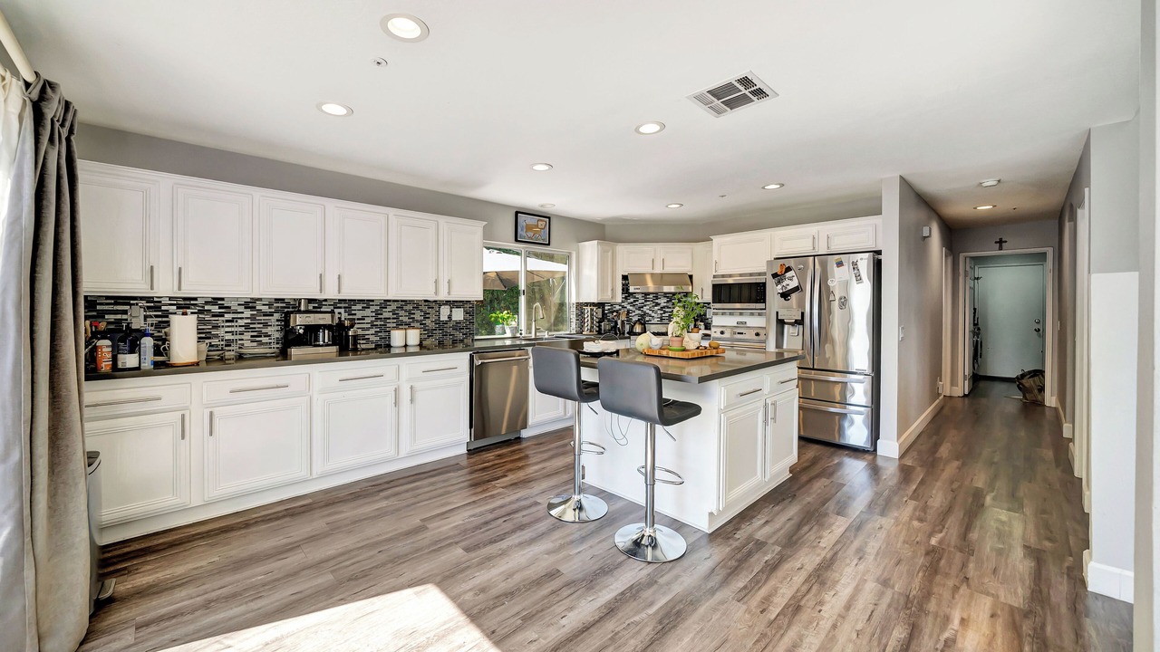 Photo of Kitchen in Canoga Park