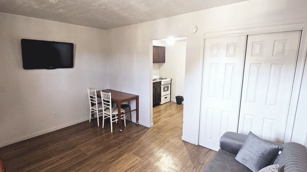 Photo of Livingroom in Neptune City