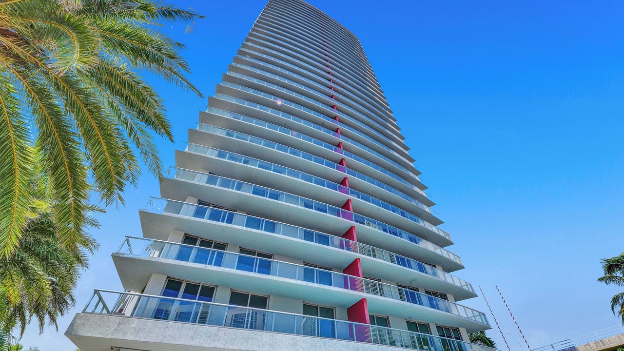 Photo of Outdoor in Hallandale Beach