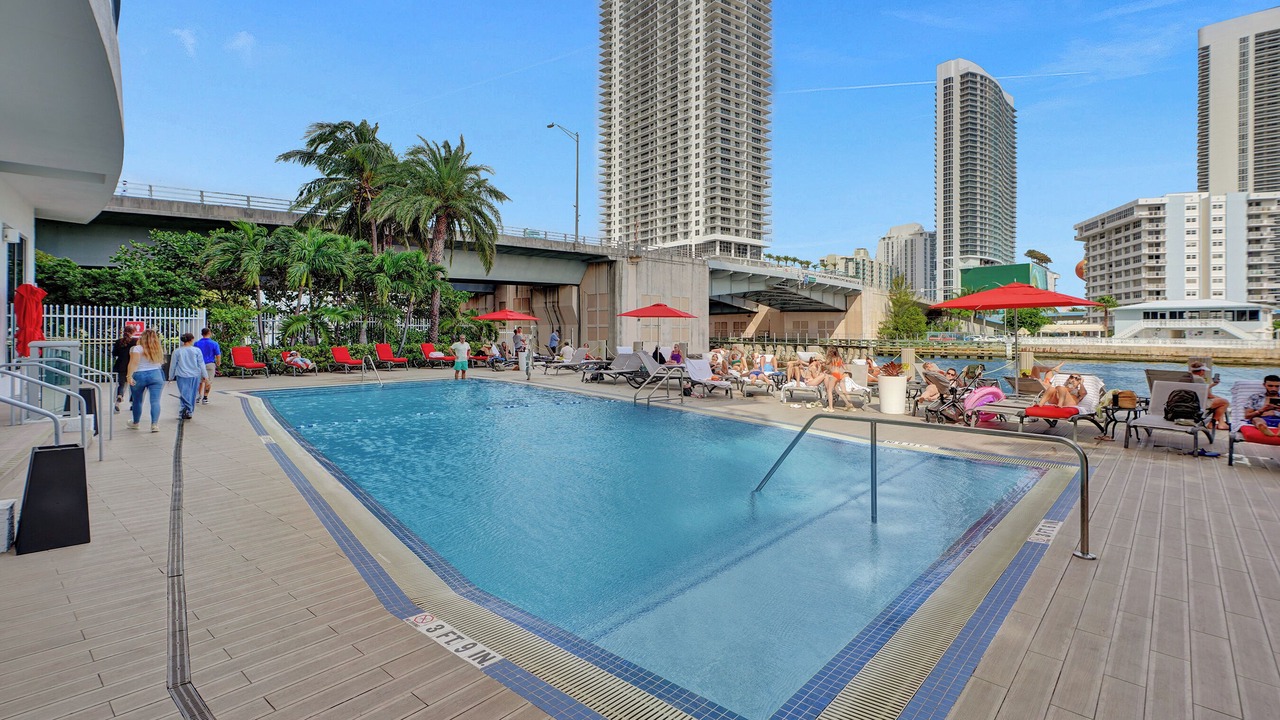 Photo of Outdoor in Hallandale Beach