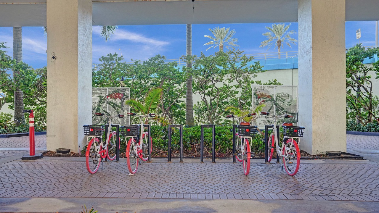 Photo of Outdoor in Hallandale Beach