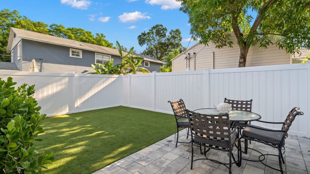 Photo of Others in Courier City - Oscawana