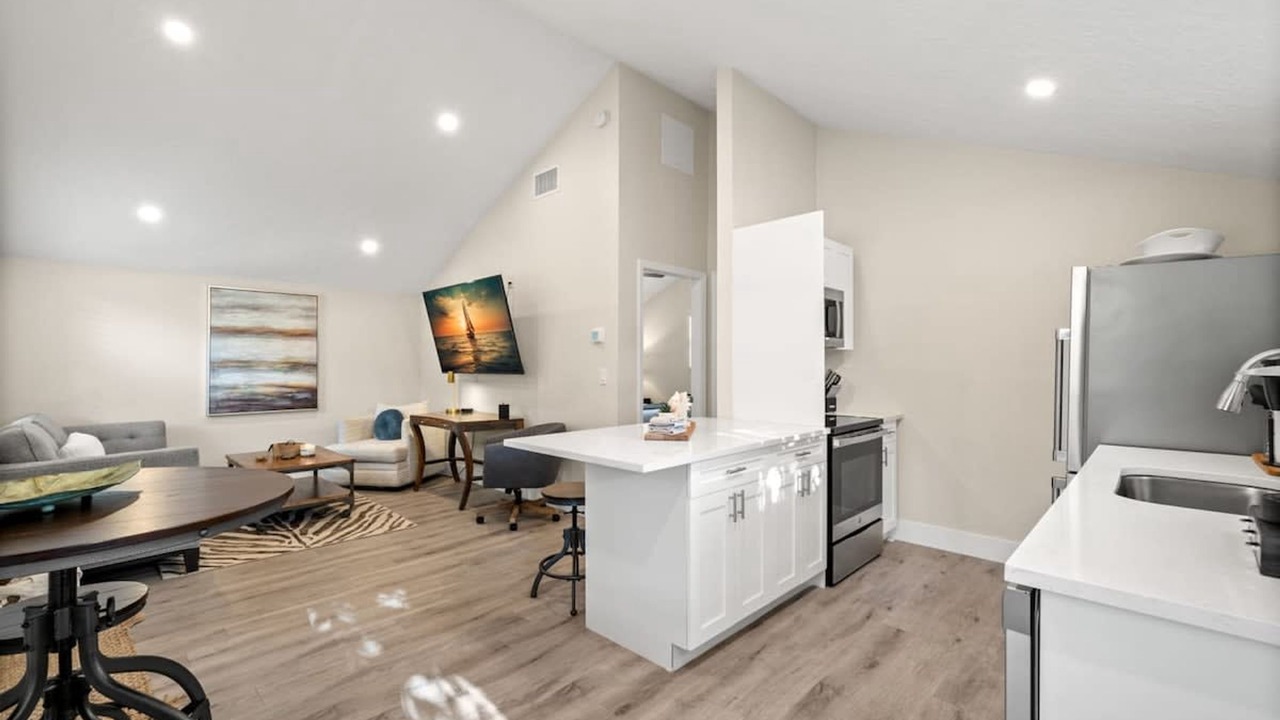 Photo of Others in Courier City - Oscawana