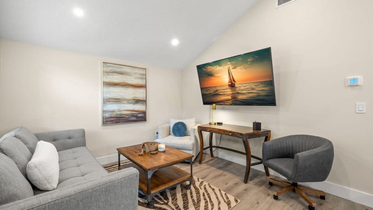 Photo of Others in Courier City - Oscawana