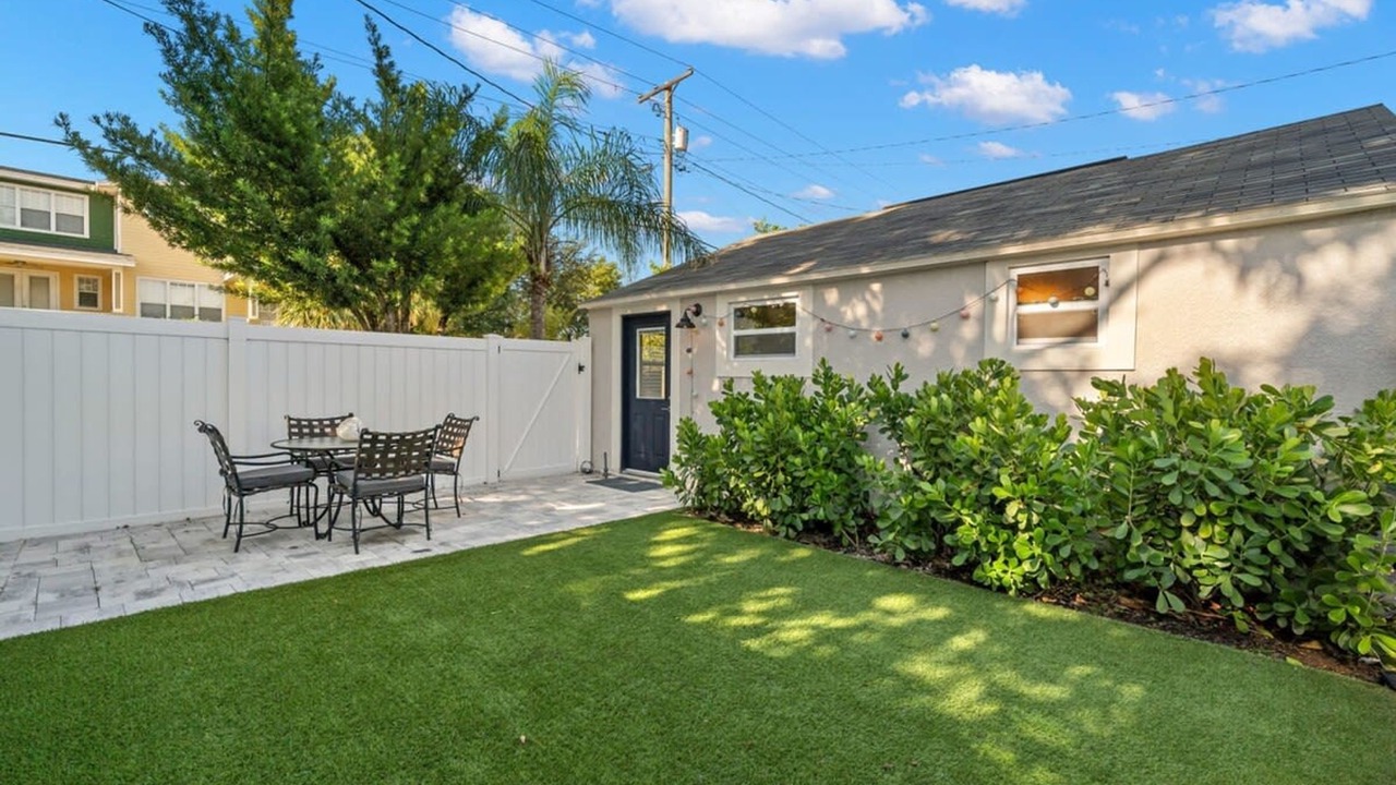 Photo of Others in Courier City - Oscawana