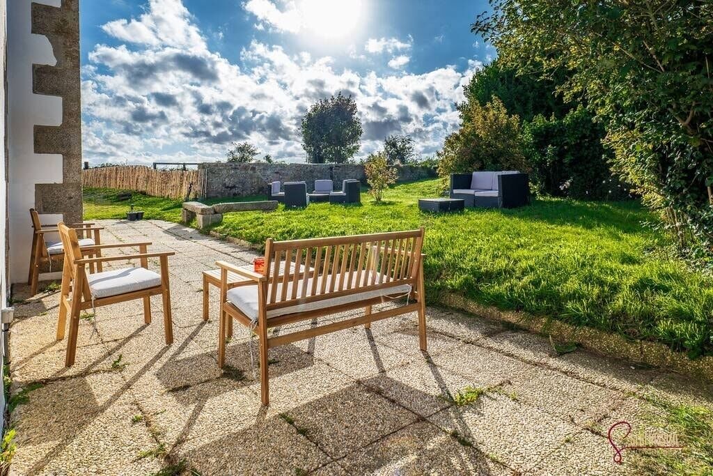 Photo of Patio Balcony in Plougoulm