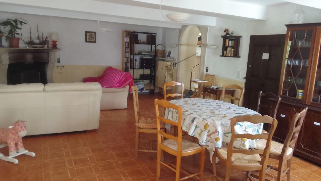Photo of Livingroom in Dauphin