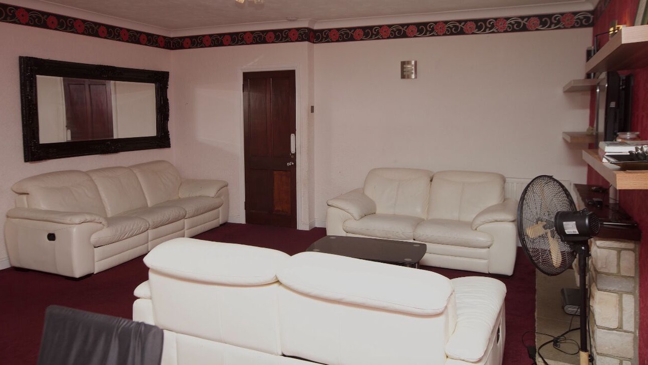 Photo of Others in Pettits