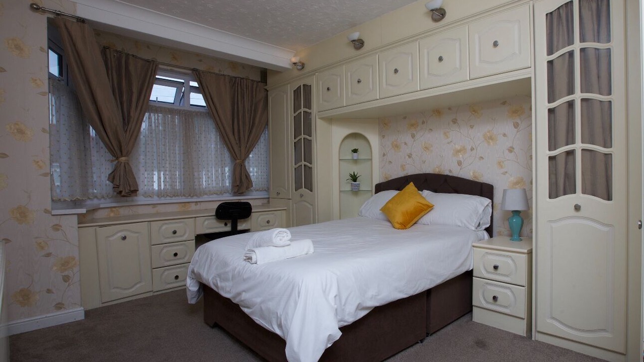 Photo of Others in Pettits