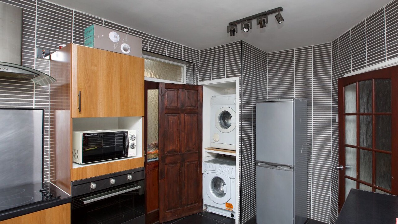 Photo of Others in Pettits