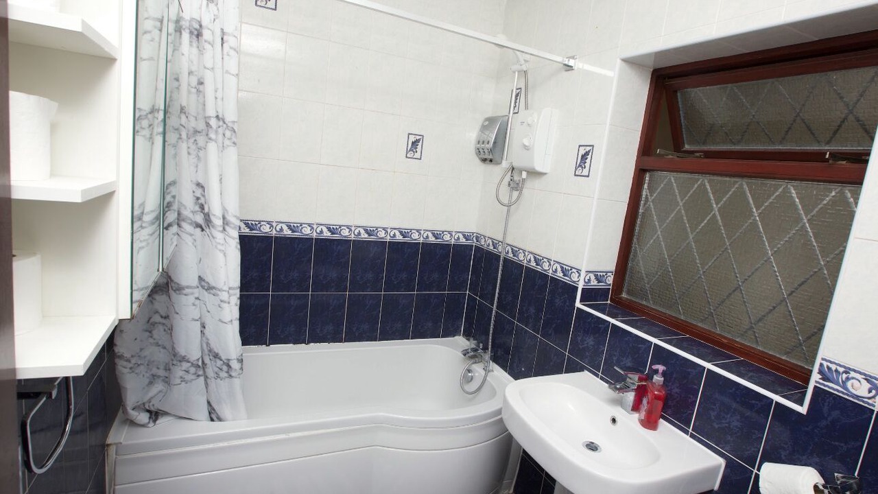 Photo of Others in Pettits