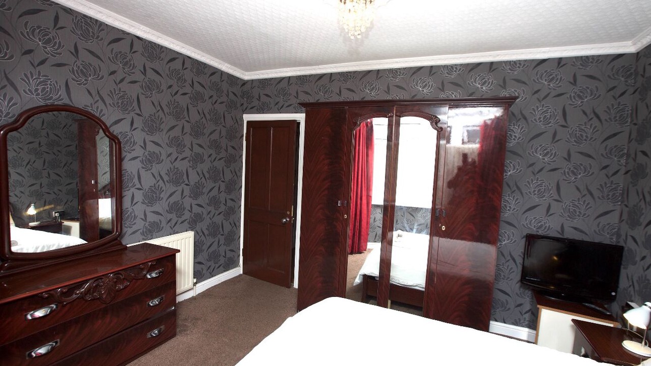 Photo of Others in Pettits