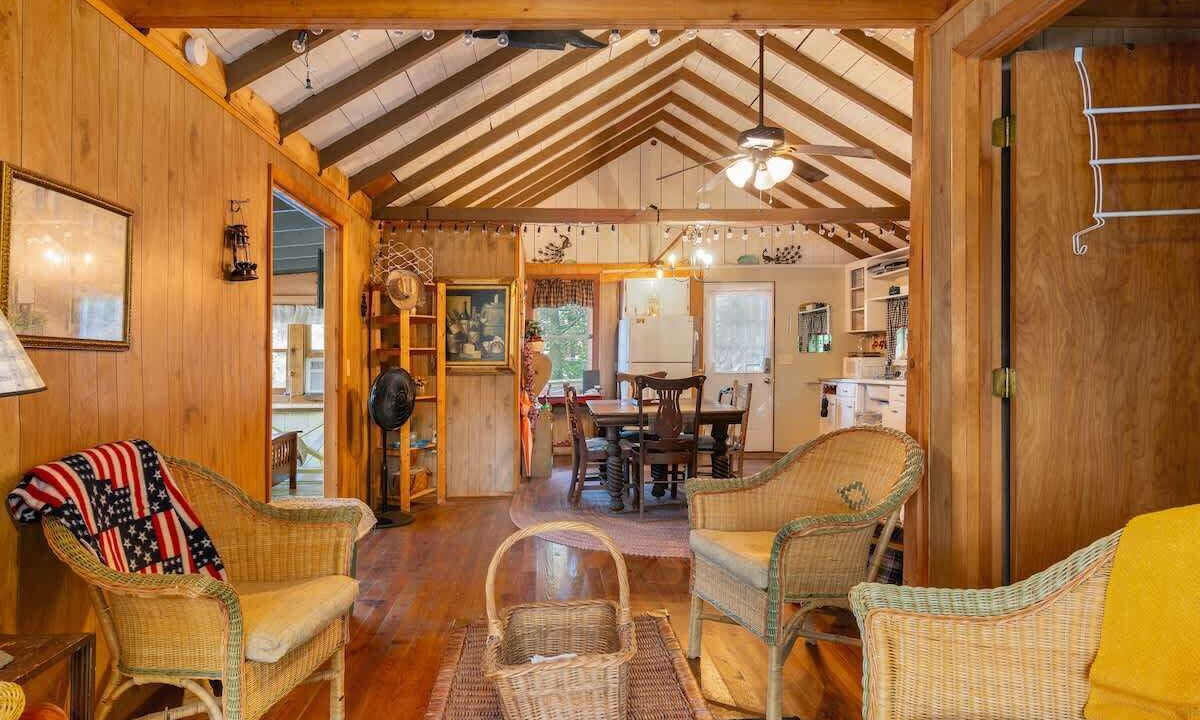 Photo of Livingroom in Big Pond