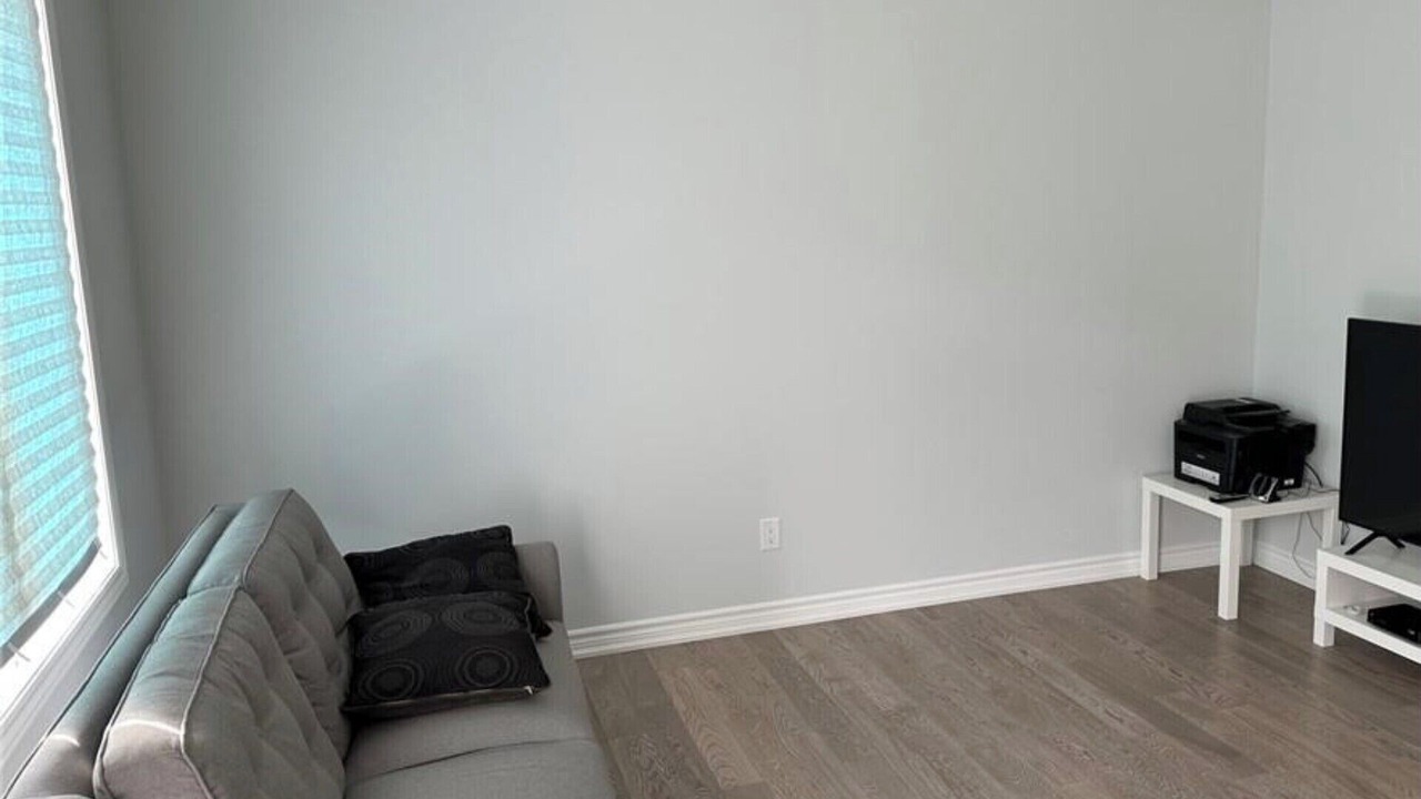 Photo of Livingroom in Ottawa Division